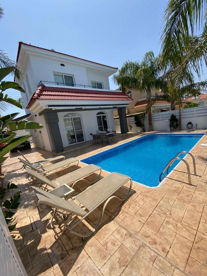 Villa Diana - 200 Meters From Kapparis, Fireman'S Beach パラリムニ エクステリア 写真